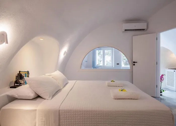 Cave House 度假居 Vóthon