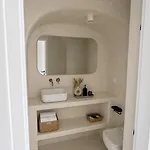 Cave House 度假居 Vóthon